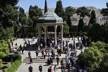 نیمه بهار، روز شیراز