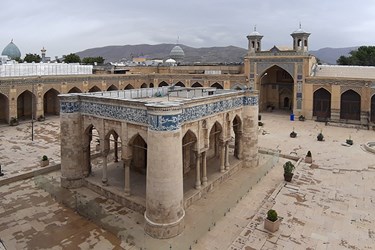 نیمه بهار، روز شیراز
