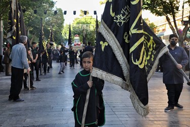 برافراشتن پرچم سیاه بر فراز حرم سیدالکریم