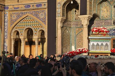برافراشتن پرچم سیاه بر فراز حرم سیدالکریم