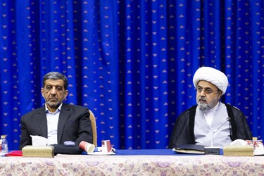 حجت‌الاسلام حمید شهریاری و عزت‌الله ضرغامی در جلسه شورای عالی فضای مجازی