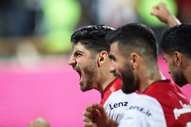 گزارش تصویری از برد پرسپولیس مقابل پیکان