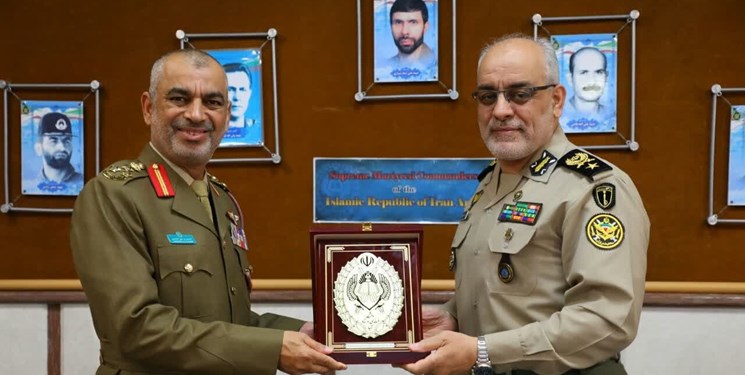 امیر ولی‌وند: دافوس ارتش آماده تبادل اساتید با عمان است