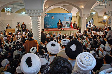 دیدار رهبر معظم انقلاب اسلامی با روحانیون و طلاب تشیع و تسنن کردستان