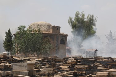 آتش‌سوزی در قبرستان 1000 ساله «دارالسلام»