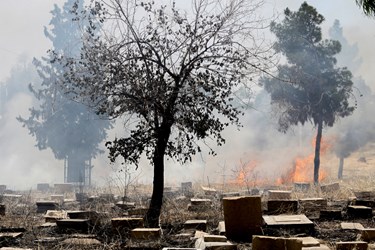 آتش‌سوزی در قبرستان 1000 ساله «دارالسلام»