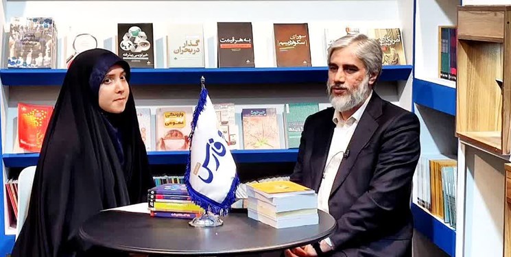 احمدوند: استقبال پرشور مردم سختی‌های برگزاری نمایشگاه را شیرین کرد