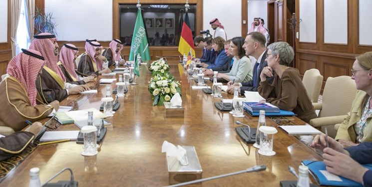 سفر وزیر خارجه آلمان به جده و دیدار با مقامات سعودی