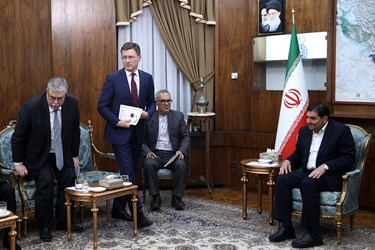 دیدار مالکساندر نواک معاون نخست وزیر روسیه با محمد مخبر معاون اول رئیس جمهور