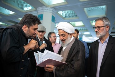 بازدید آقا مرتضی تهرانی نماینده تهران در مجلس از نمایشگاه کتاب