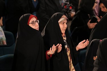 گردهمایی بانوان ایرانی طلایه داران ساخت صحن حضرت زینب (س)  در شیراز