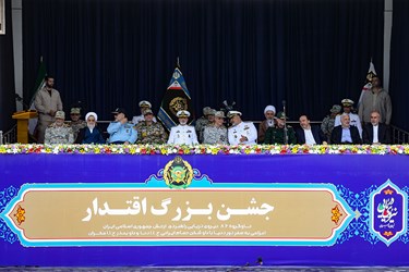 جشن بزرگ اقتدار با حضور امیردریادار شهرام ایرانی فرمانده نداجا،سرلشکر محمد باقری رئیس ستاد کل نیروهای مسلح و سرلشکر موسوی فرمانده کل ارتش جمهوری اسلامی ایران