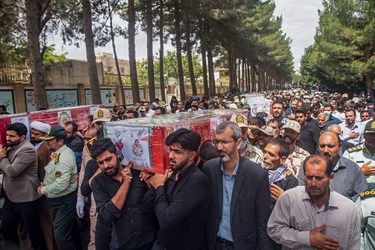 تشییع پیکر مطهر 5 شهید مرزبانی در زاهدان