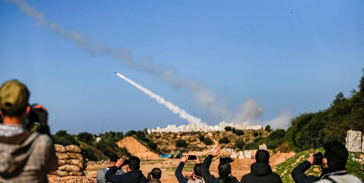 مقاومت غزه یک موشک ساحل به دریا آزمایش کرد+ فیلم