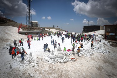 «جشنواره آدم‌برفی» بر فراز قله توچال