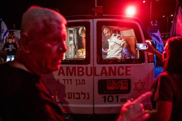 Thousands of Angry Protesters Rail Against Israeli PM's Extremist Policies 