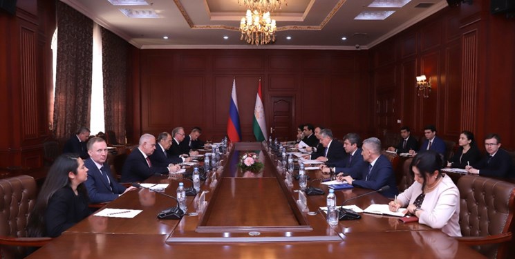 تأکید وزرای خارجه تاجیکستان و روسیه بر توسعه روابط راهبردی