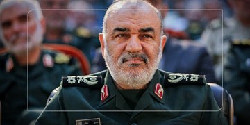 فیلم| سردار سلامی: ابر موشک فتاح قادر است صفحه حرکتش را در فضا تغییر دهد