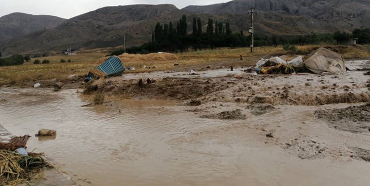 سیل به راه‌های روستایی کوهبنان خسارت وارد کرد