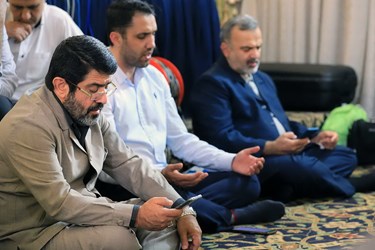 مراسم دعای کمیل زائران ایرانی در مدینه 