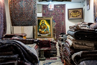 یکی از حجره های فرش بازار تهران
