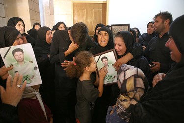 عزاداری همسر و فرزندان شهید محمد قنبری در منزل آن شهید