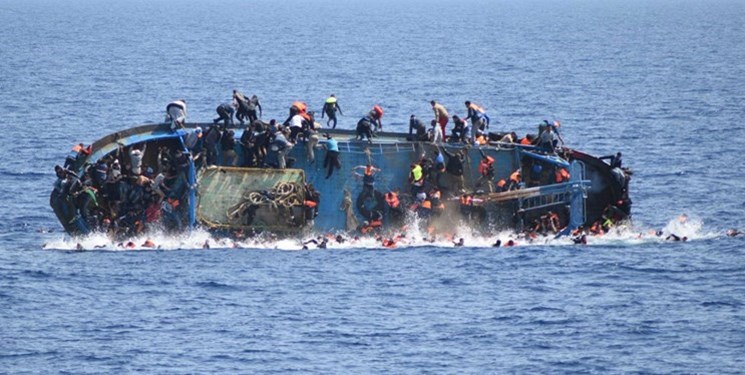 کشته شدن 100 نفر در سانحه واژگون شدن قایق در نیجریه