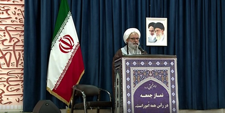 امام جمعه موقت بندرعباس: تمام سیاست‌های آمریکا در مورد ایران شکست خورده است
