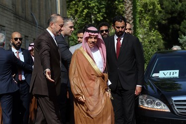 استقبال امير عبداللهيان وزیر امور خارجه از فیصل بن فرحان وزير امور خارجه عربستان سعودی