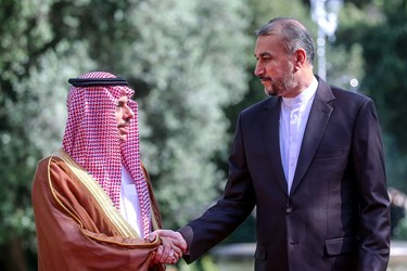 دیدار فیصل بن فرحان وزير امور خارجه عربستان سعودی با امير عبداللهيان وزیر امور خارجه