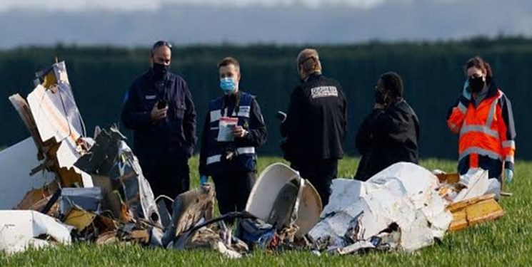 کشته شدن 2 نظامی فرانسه در جریان سقوط هواپیما در جنوب این کشور