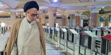 وزیر اطلاعات به شهدای بوشهر ادای احترام کرد