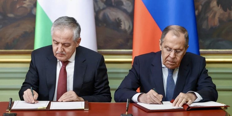 امضای اسناد جدید همکاری در پایان مذاکرات وزرای خارجه تاجیکستان و روسیه