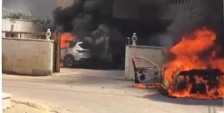 صهیونیست‌ها اموال فلسطینیان را در کرانه باختری به آتش کشیدند