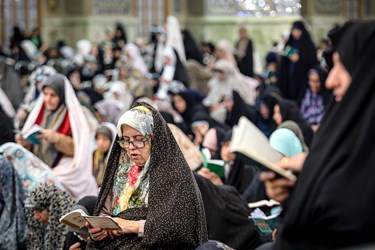 مراسم پر فیض دعای عرفه در حرم مطهر رضوی