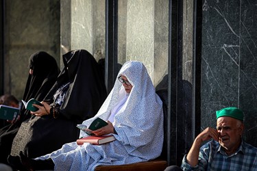 مراسم پر فیض دعای عرفه در حرم مطهر رضوی