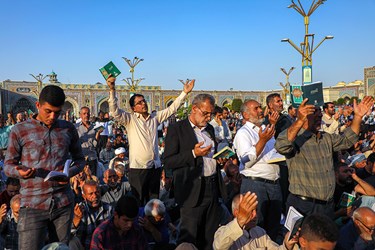 مراسم پر فیض دعای عرفه در حرم مطهر رضوی