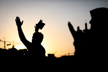 مراسم پر فیض دعای عرفه در حرم مطهر رضوی
