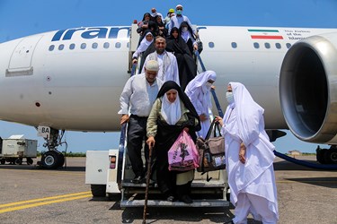 ورود نخستین کاروان حجاج ایرانی از فرودگاه شهدای ساری به کشور