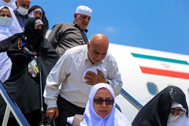ورود نخستین کاروان حجاج ایرانی از فرودگاه شهدای ساری به کشور