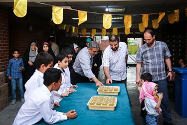 پذیرایی از نوجوانان در چهارمین دوره سلسله جلسات اعتقادی چگونه شیعه شدیم