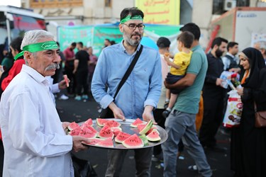مهمانی ۱۰ کیلومتری عید غدیر