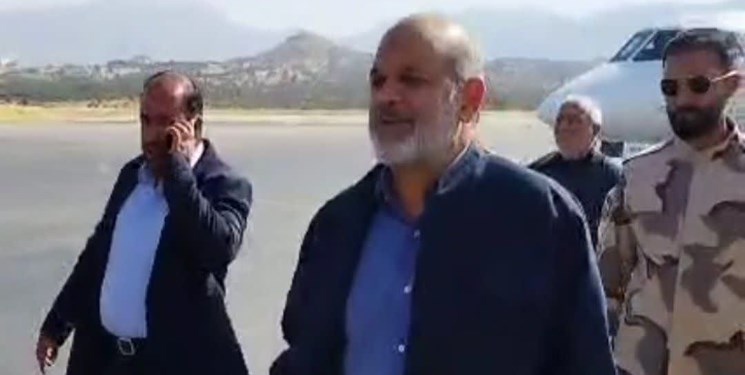 وزیر کشور بر افزایش گیت های تردد مرز مهران تاکید کرد