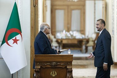احمد عطاف وزیر امور خارجه الجزایر و حسین امیرعبداللهیان وزیر امور خارجه 