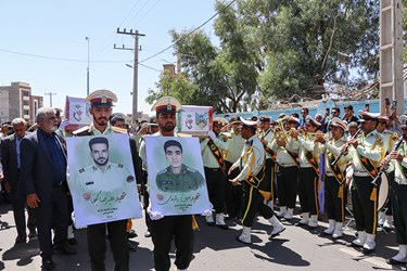 تشییع پیکر مطهر شهیدان مدافع وطن در زاهدان