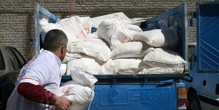 فارس من| مطالبه حذف‌ آرد یارانه‌ای‌ برای توقف قاچاق و پرداخت یارانه نان به مردم‌