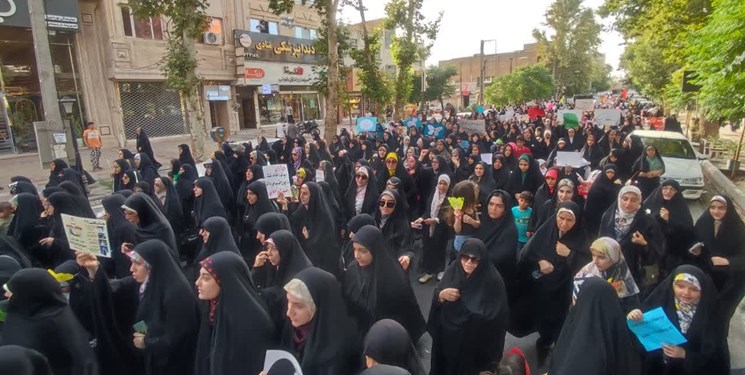 راهپیمایی عفاف و حجاب در ورامین برگزار شد