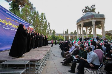 اجتماع بزرگ مردمی مدافعان حریم خانواده در شیراز