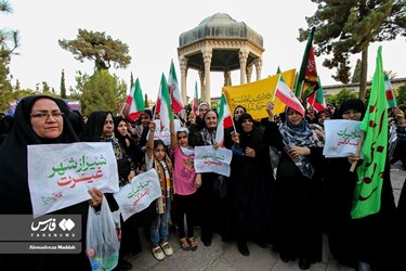 اجتماع بزرگ مردمی مدافعان حریم خانواده در شیراز