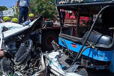 حادثه شدید برخورد  اتوبوس شرکت واحد با تعدادی خودرو در تبریز و شهروندان 